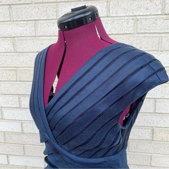 Adrianna Papell Special Occasion Navy Blue Gown Long Dress Ruffles Tiered Sz 6 - Picture 12 of 16